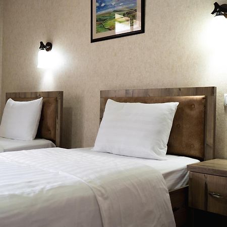 Tourist Inn Hotel Tashkent Ngoại thất bức ảnh