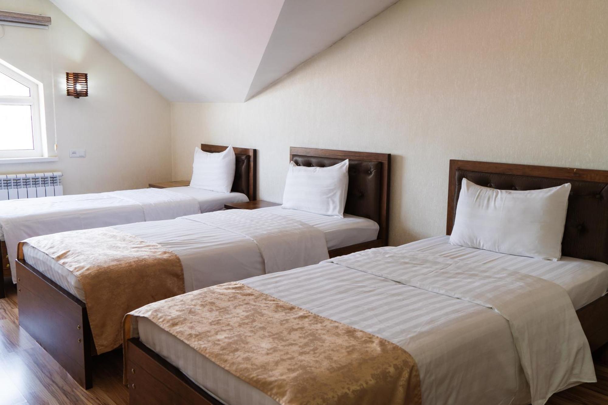 Tourist Inn Hotel Tashkent Ngoại thất bức ảnh