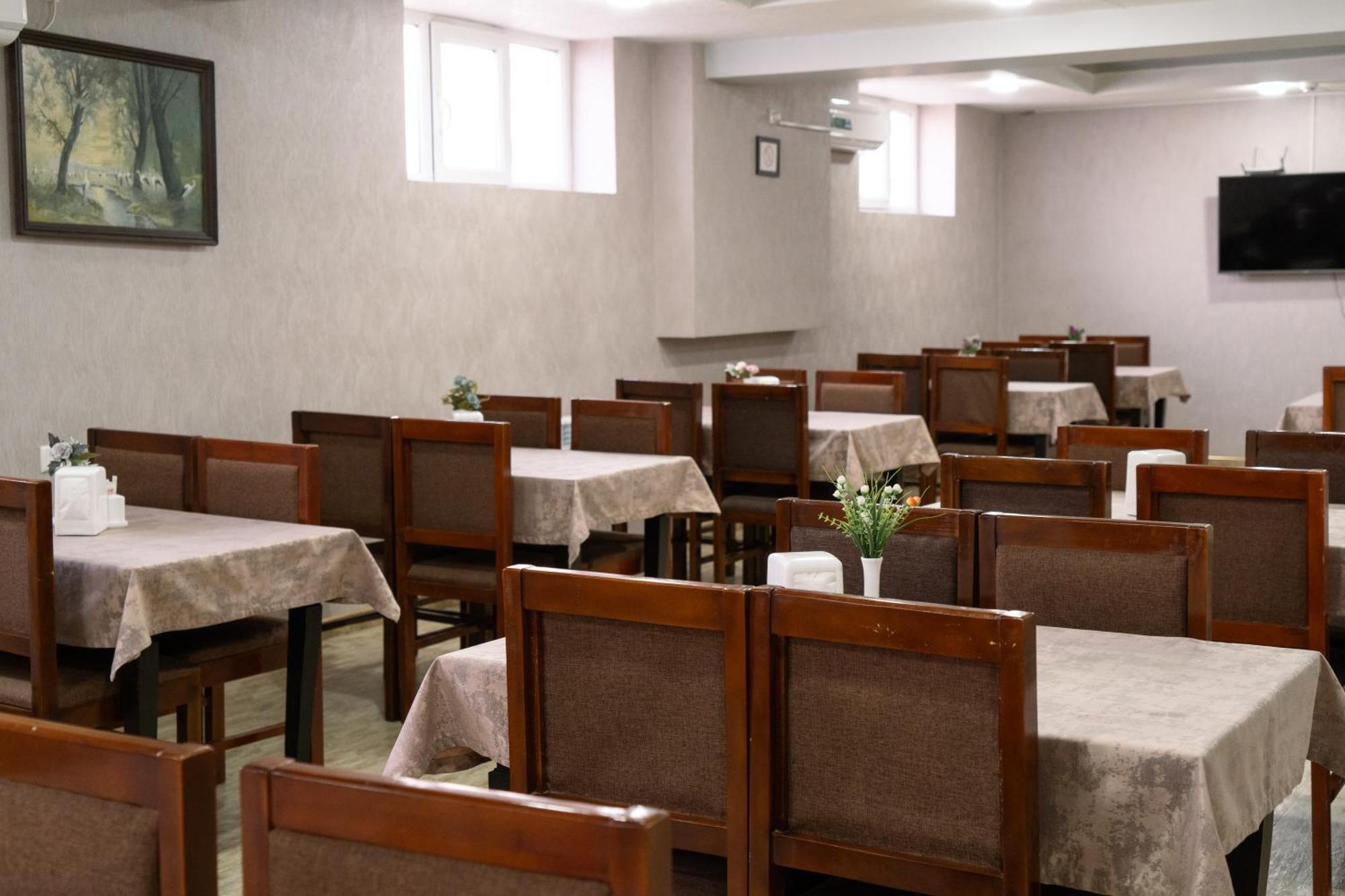 Tourist Inn Hotel Tashkent Ngoại thất bức ảnh