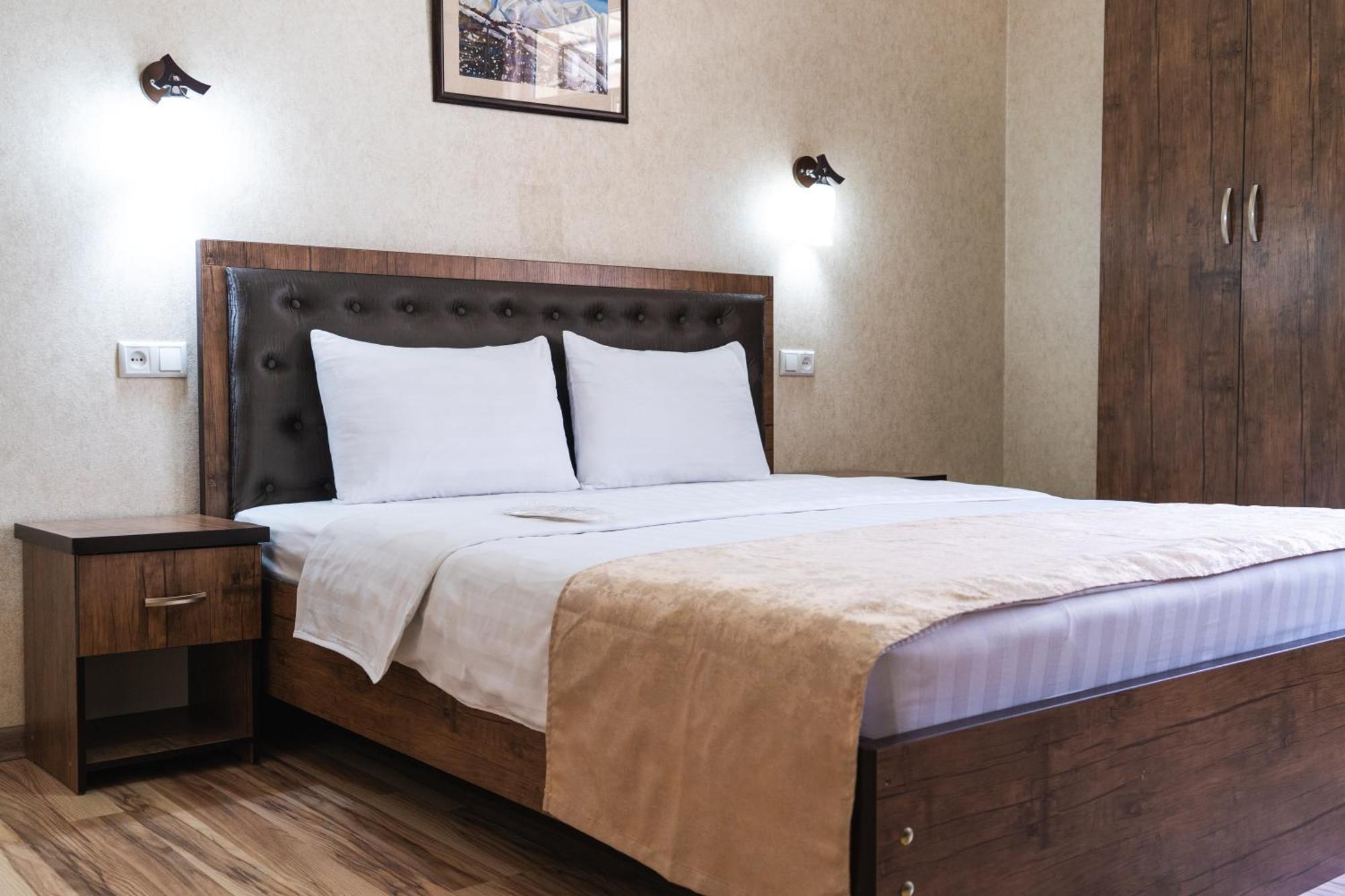 Tourist Inn Hotel Tashkent Ngoại thất bức ảnh
