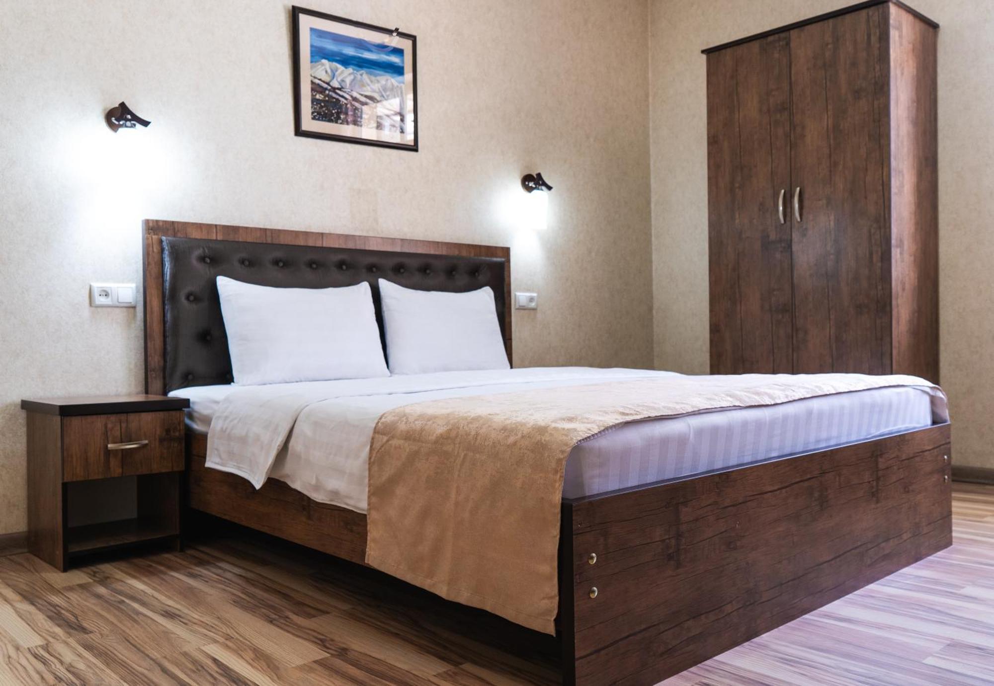 Tourist Inn Hotel Tashkent Ngoại thất bức ảnh