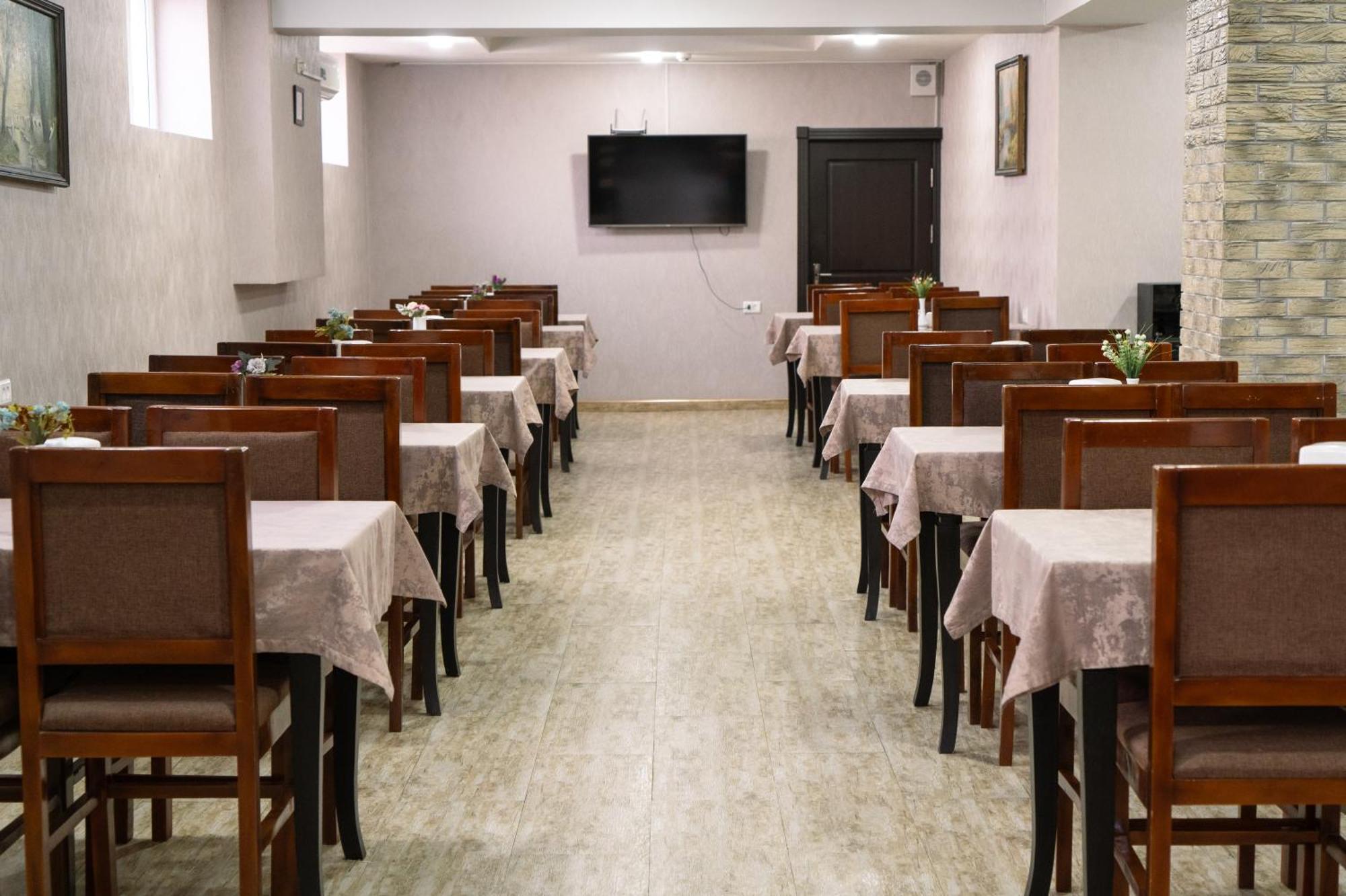 Tourist Inn Hotel Tashkent Ngoại thất bức ảnh