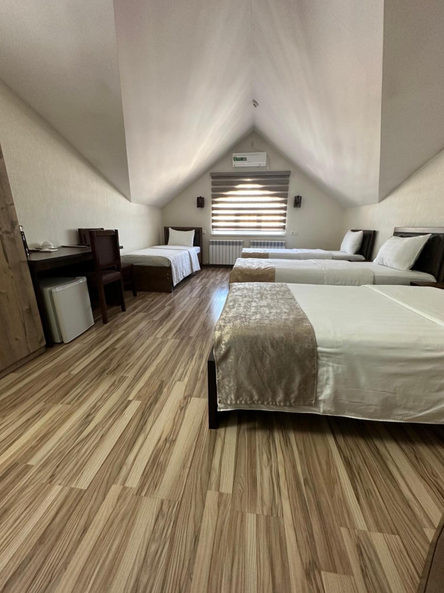 Tourist Inn Hotel Tashkent Ngoại thất bức ảnh