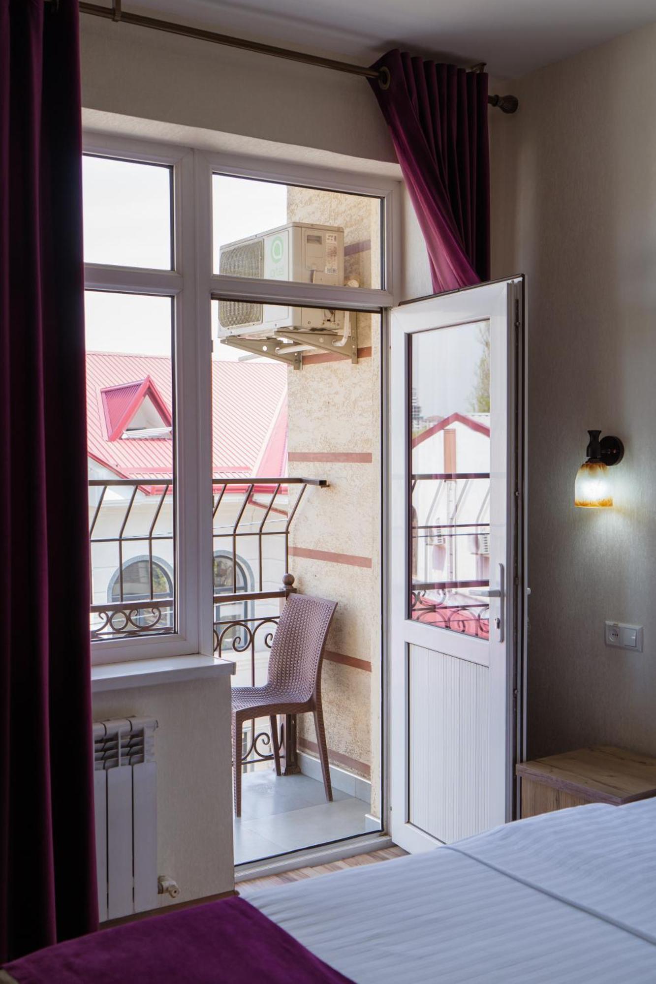 Tourist Inn Hotel Tashkent Ngoại thất bức ảnh